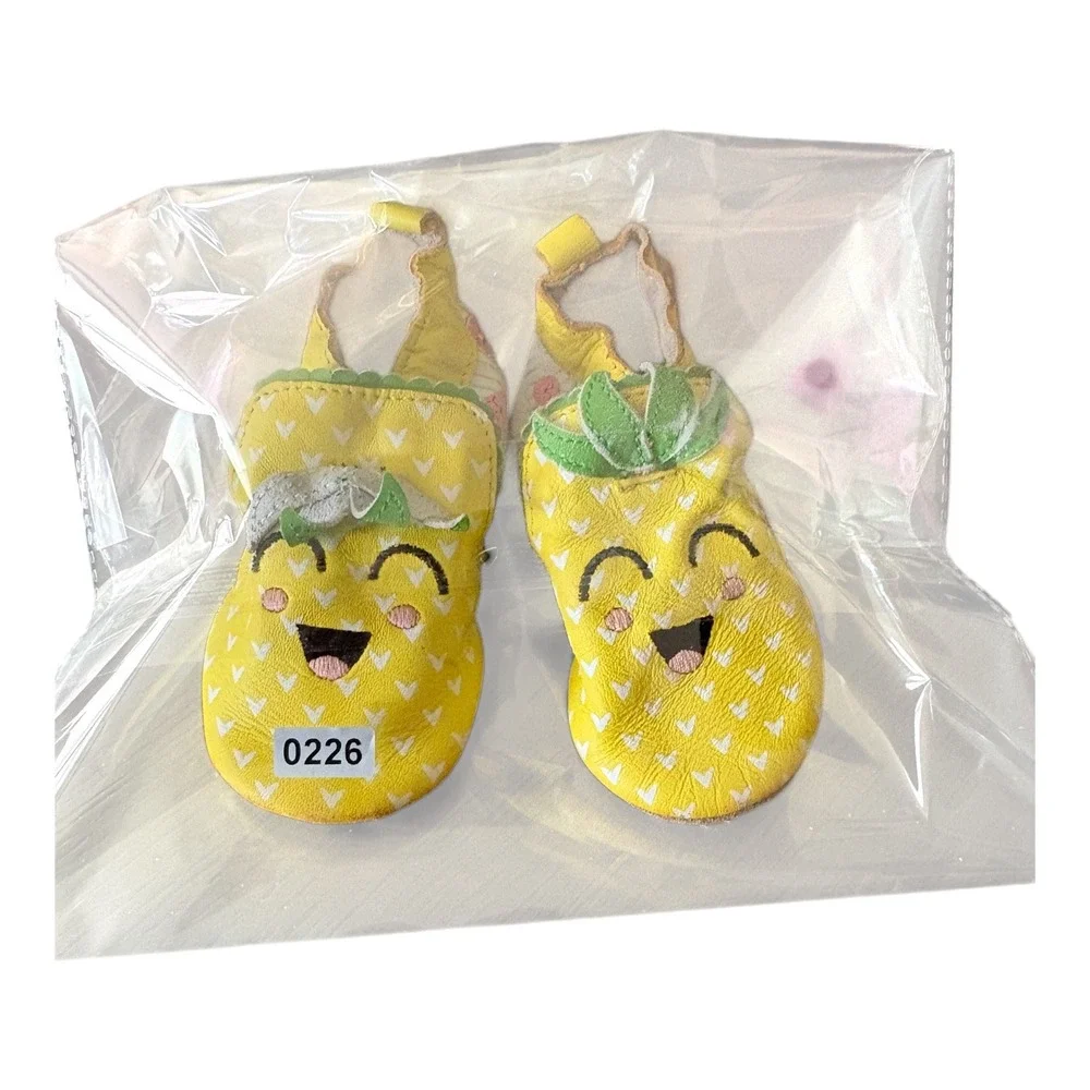 Robeez Pineapple Leather Baby Moccasins Yellow Fruit Soft Sole 12-18 Months